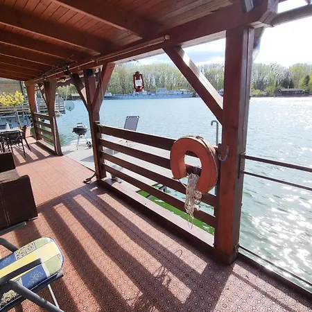 Bateau-hôtel Hausboat Kvapka *